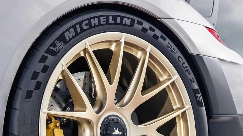 Michelin Pilot Sport Cup 2 R на Porsche 911 GT2 RS