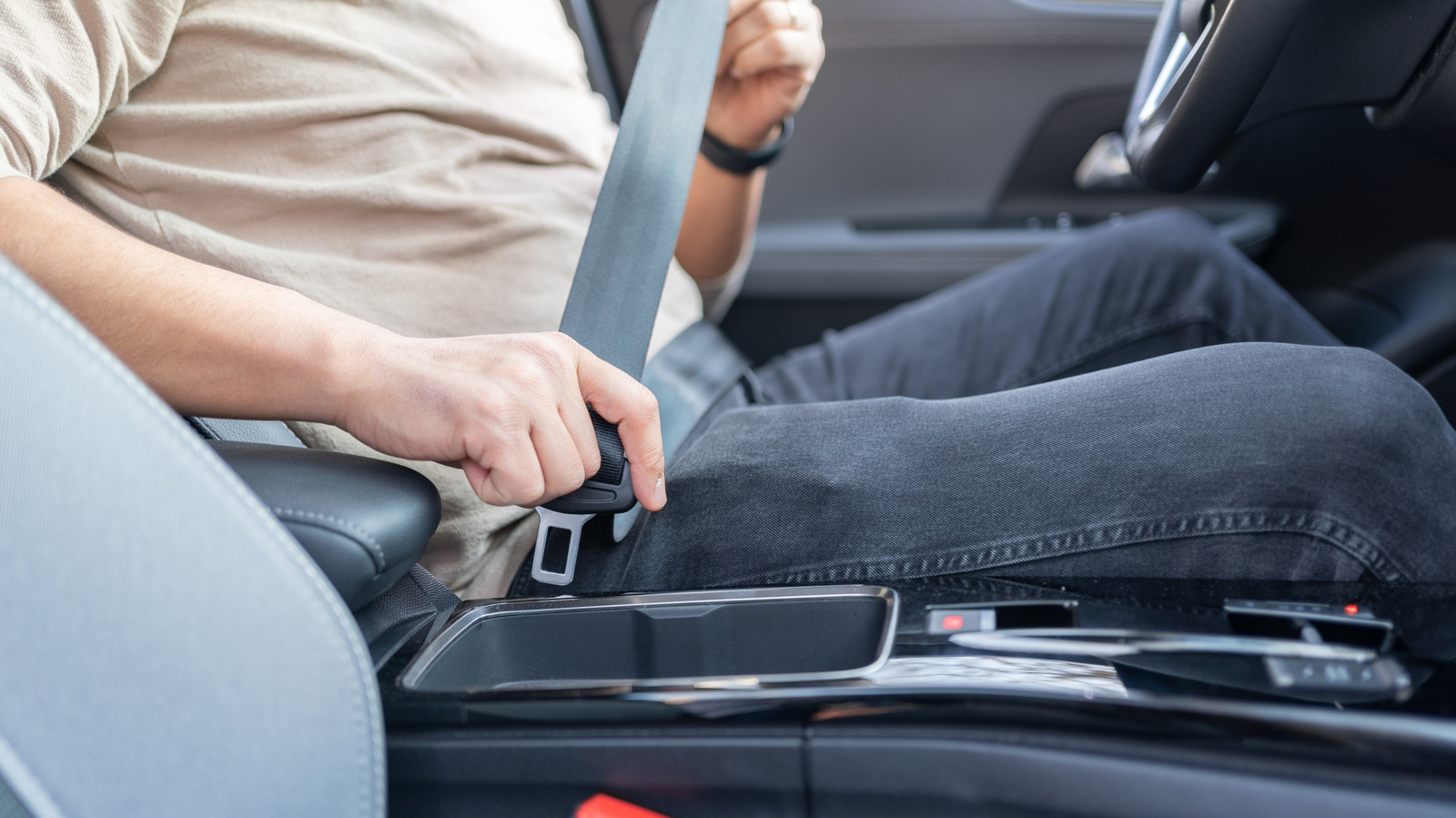 Отзыв Hyundai: ремни безопасности 300 000 автомобилей могут стать причиной травм