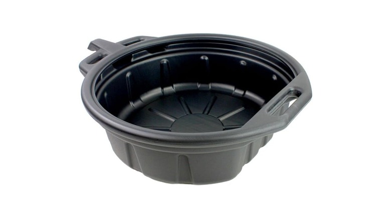 черный портативный слив масла