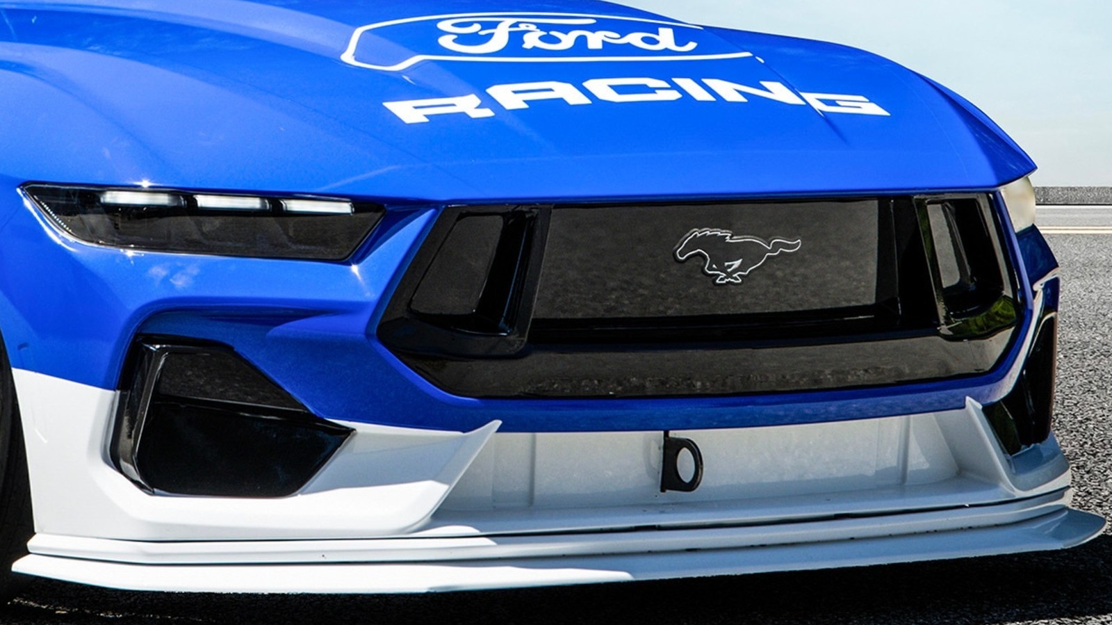 Этот Ford мощностью 2200 л.с. стал самым быстрым электромобилем в мире