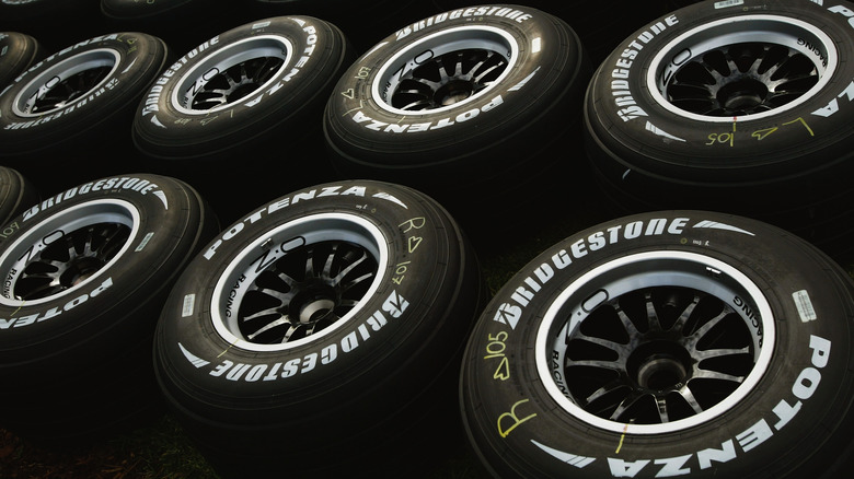 ряды шин Bridgestone Potenza