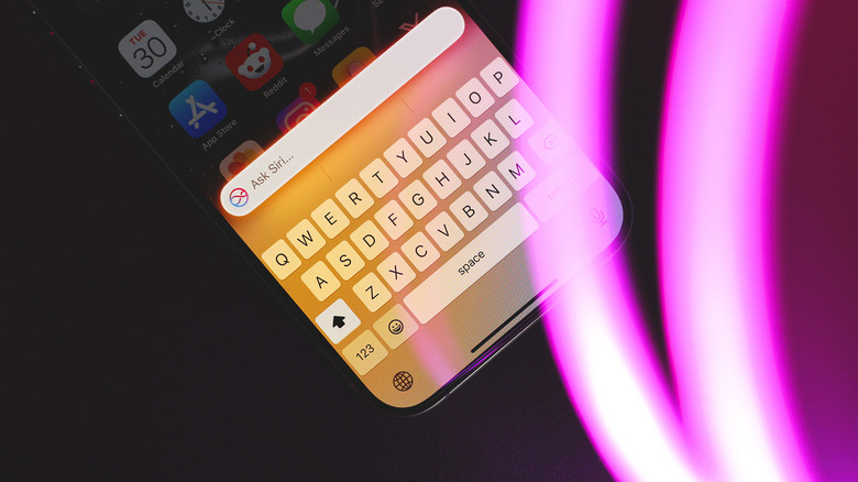 Клавиатура iOS крупным планом