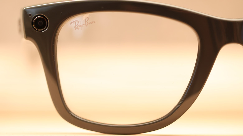 Смарт-очки Meta Ray-Ban крупным планом