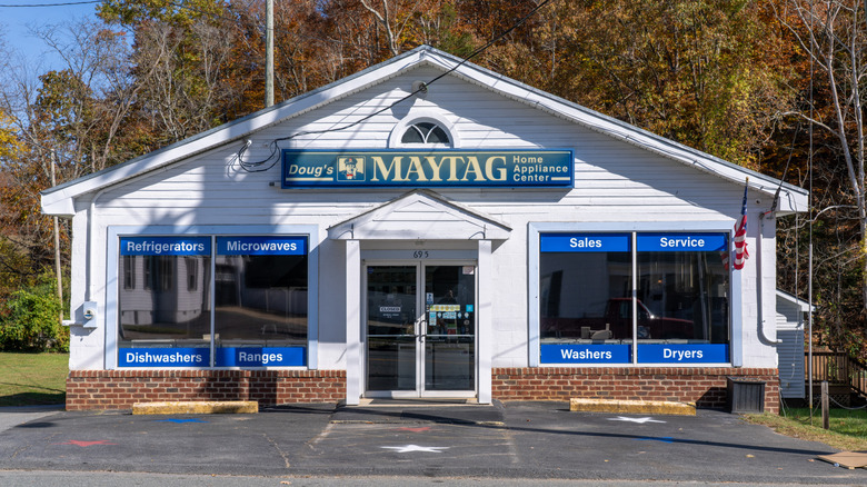 Магазин бытовой техники Maytag в Вирджинии