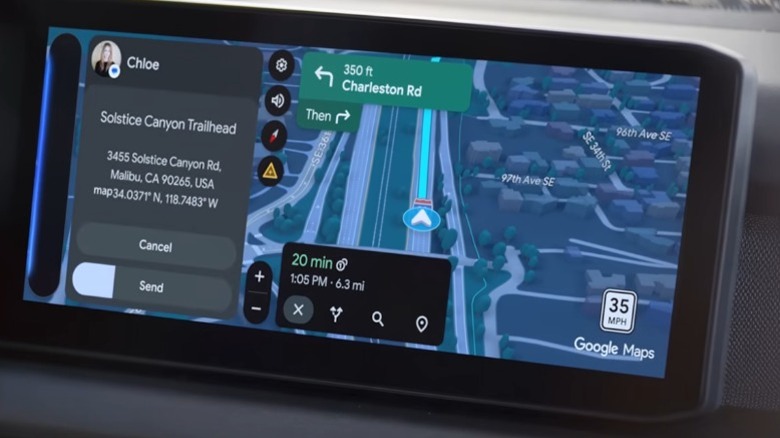 Дисплей Android Auto с предлагаемым текстовым ответом Gemini