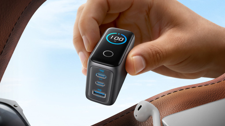 Ручное зарядное устройство Anker 100 Вт