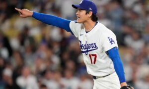 Внесите 20 долларов и получите 20 долларов на игру Giants vs. Dodgers.