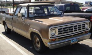 Не Ford и не Chevy: этот автопроизводитель выпустил первый грузовик с удлиненной кабиной