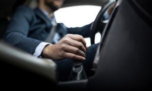 Труднее ли управлять автомобилем с механической коробкой передач в пробке, чем автомобилем с автоматической коробкой передач?