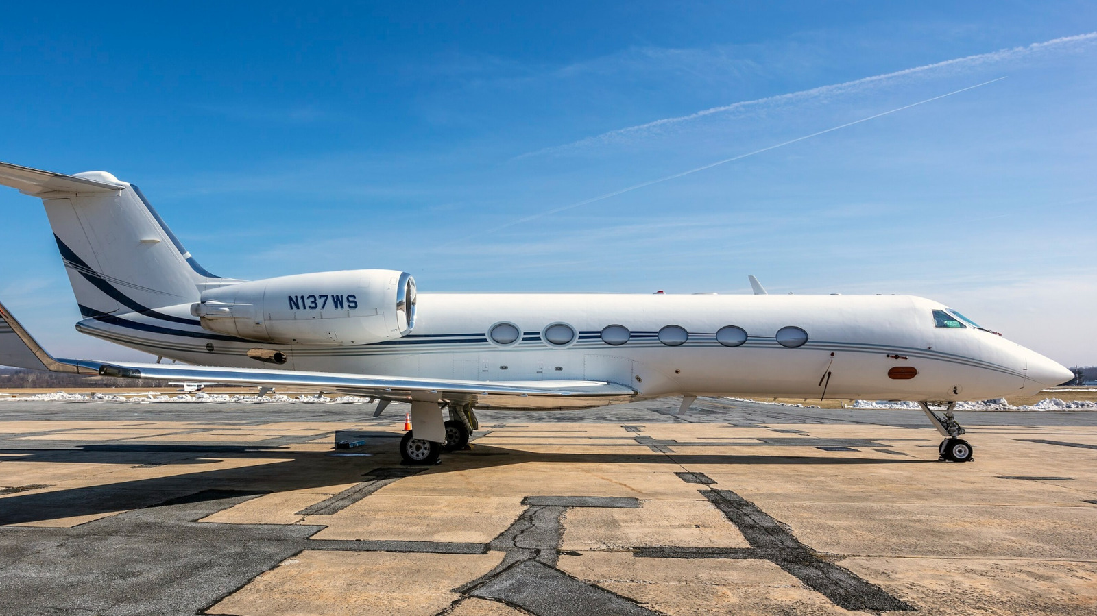 5 знаменитостей, владеющих частным самолетом Gulfstream IV