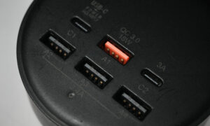 Почему некоторые порты USB имеют цветовую маркировку, а порты USB-C — нет