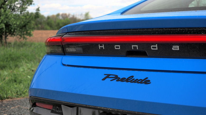 Значок Honda Prelude 2026 года выпуска сзади