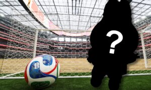 Фанаты чемпионата мира по футболу FIFA 2026 спешат купить куклу POP MART с футбольной тематикой
