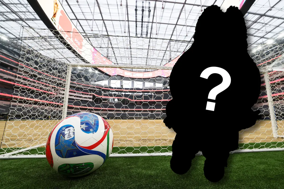 Фанаты чемпионата мира по футболу FIFA 2026 спешат купить куклу POP MART с футбольной тематикой