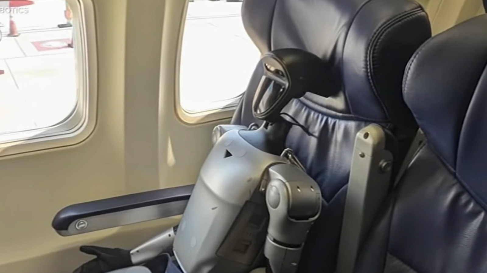 Роботы-гуманоиды больше не будут летать рейсами Southwest Airlines