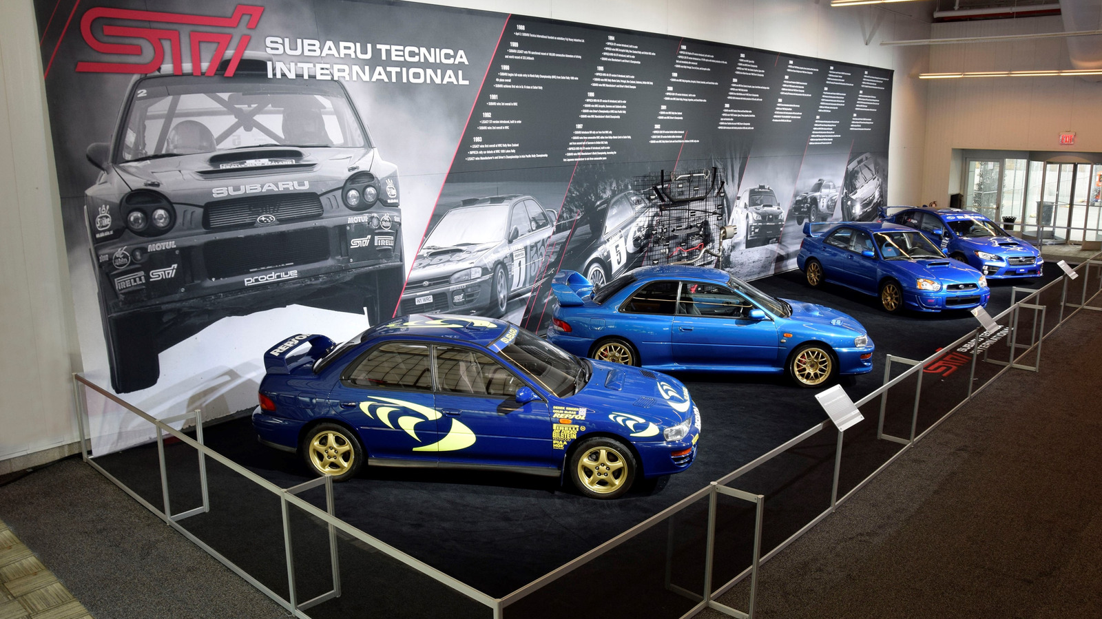 Причина, по которой некоторые Subaru STI имеют розовые логотипы