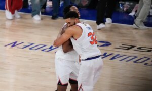 Промокод Fanatics Sportsbook NYPOST: сделайте ставку 20 долларов и получите 350 долларов в виде бонусных ставок на матч «Никс» против «Шпор».