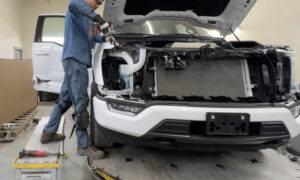 Генеральный директор Ford говорит, что современные автомобили слишком «сложны», чтобы их ремонтировала домашняя механика