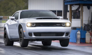 Первым серийным автомобилем, мощность которого превысила 1000 л.с., был не Dodge Demon 170