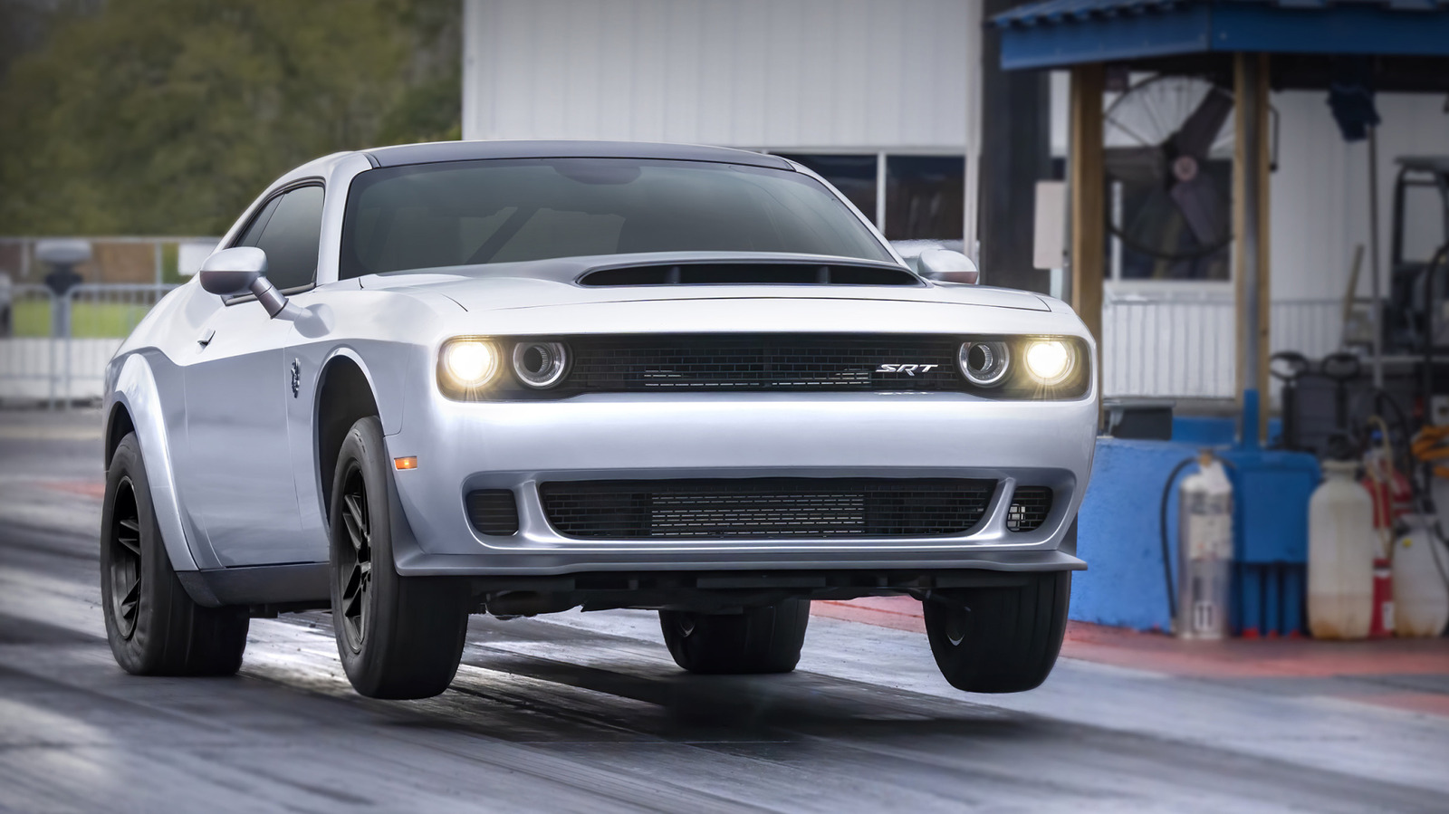 Первым серийным автомобилем, мощность которого превысила 1000 л.с., был не Dodge Demon 170