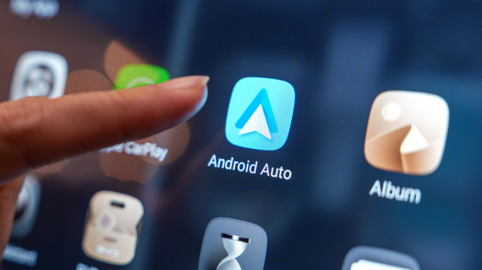 Google незаметно выпустил исправление проблем с отключением Android Auto