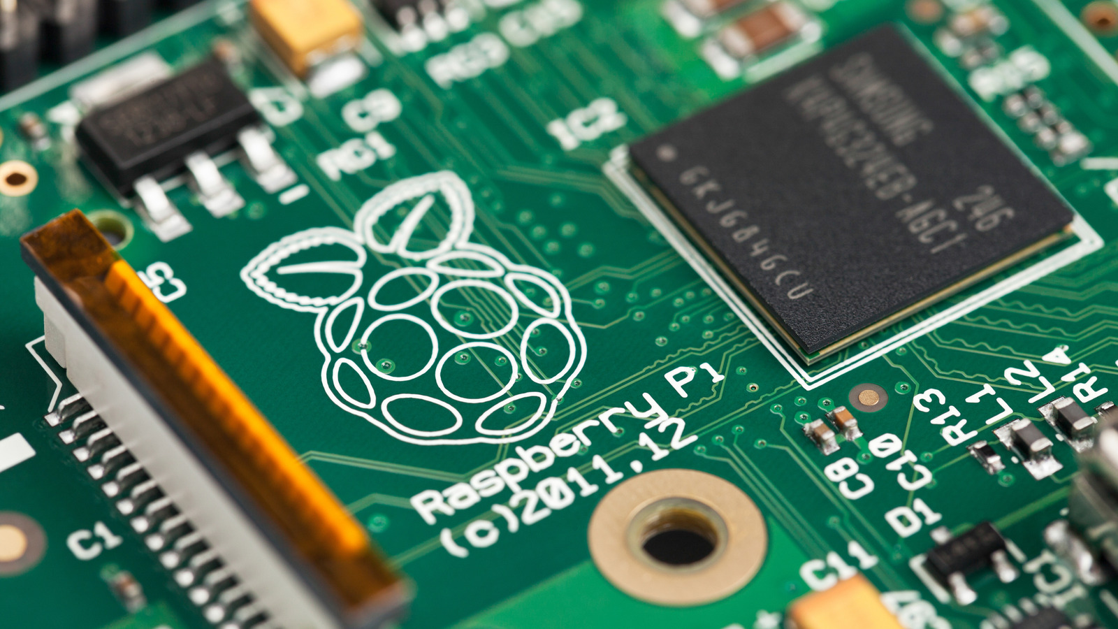 5 простых проектов Raspberry Pi – пайка не требуется