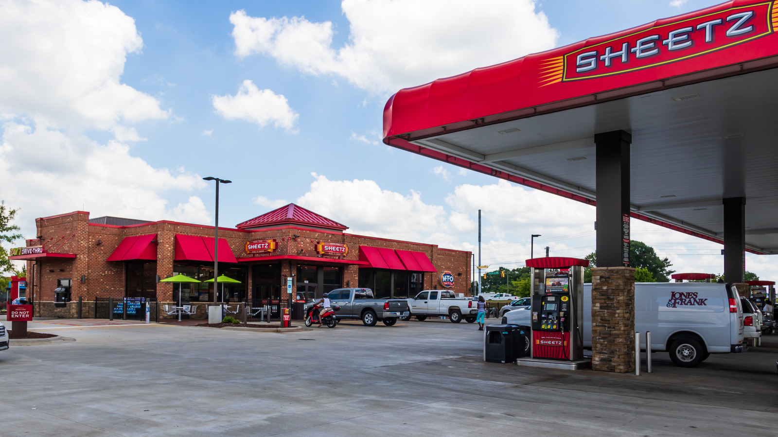 Неписаные правила, которые водители должны знать при пит-стопе в Sheetz