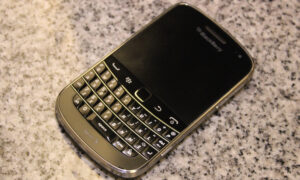 Скучаете по своему старому Blackberry? Эти 4 новых телефона — близкая альтернатива