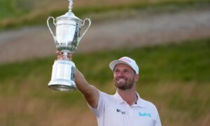 Уиндем Кларк проявляет любовь к фанатам US Open, которые жестоко критиковали его на пути к титулу