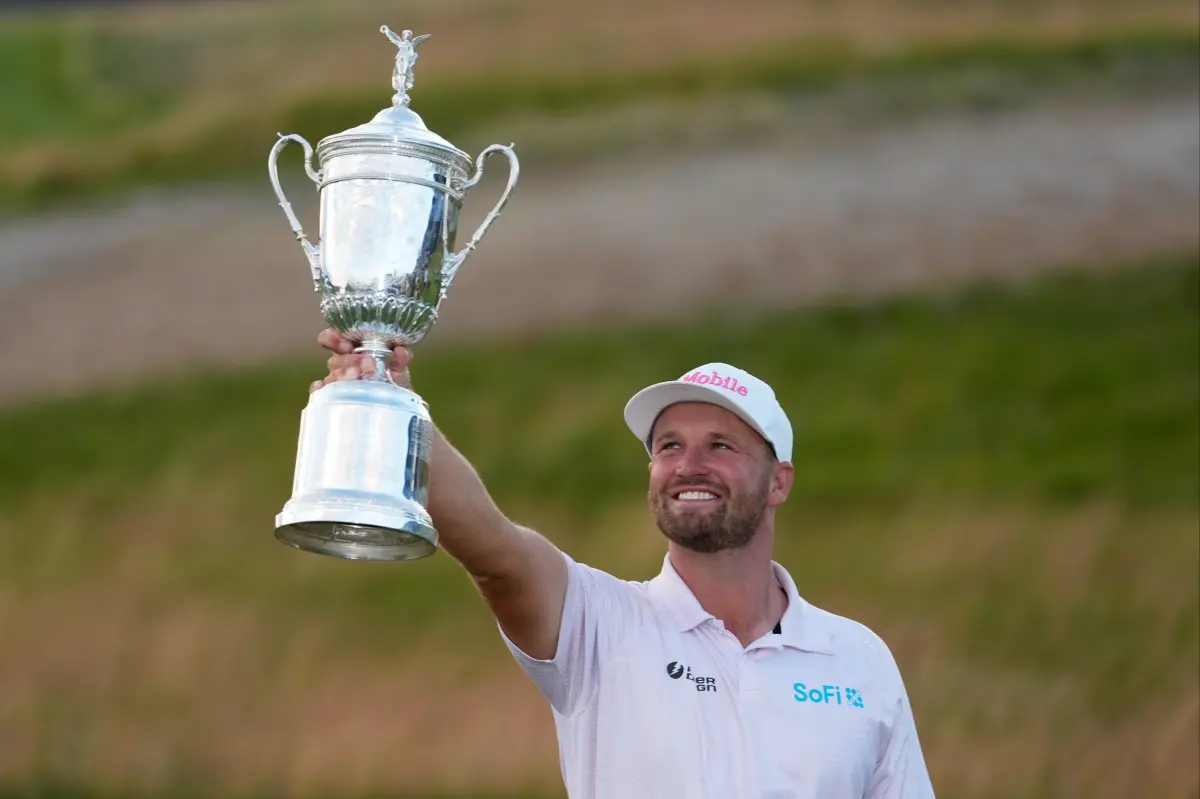 Уиндем Кларк проявляет любовь к фанатам US Open, которые жестоко критиковали его на пути к титулу