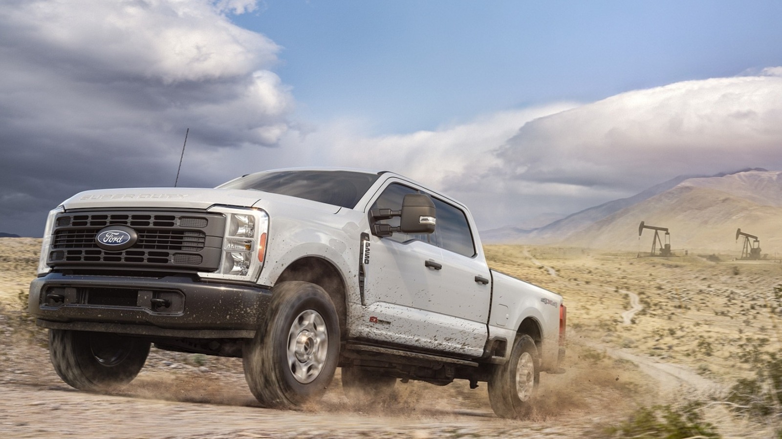В линейке Ford Super Duty 2027 года появятся новые стандартные бензиновые и дизельные двигатели