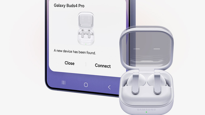 Наушники Samsung подключаются к телефону Samsung на белом фоне
