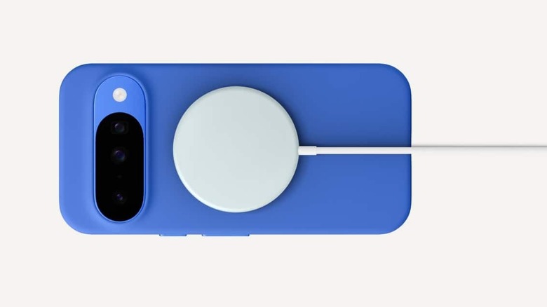 Беспроводное зарядное устройство Pixelsnap на задней панели телефона Google Pixel, белый фон