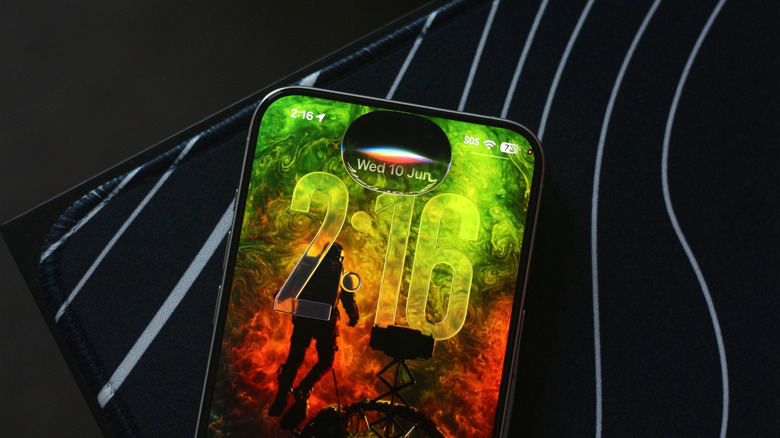 Siri AI на iPhone под управлением iOS 27