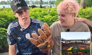 Двое YouTube-блогеров арестованы после того, как якобы пробрались мимо службы безопасности на матче чемпионата мира по футболу Колумбия-Португалия: полицейские