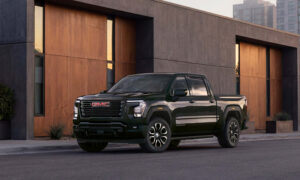 GMC представляет Sierra 1500 2027 года с двумя новыми вариантами двигателя (и множеством экранов)
