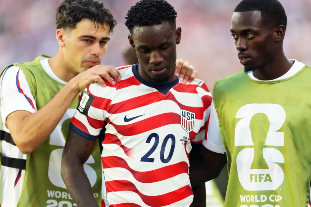 USMNT не может обжаловать спорную красную карточку Фоларина Балогуна