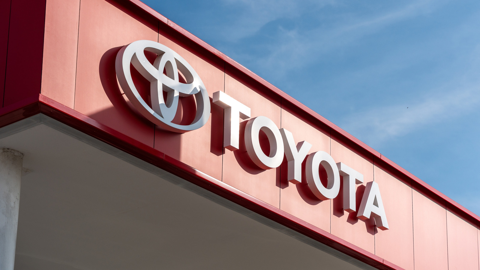 Лексус против. Амортизация Toyota: сравнение 5 популярных моделей