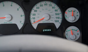 4 автомобильные детали, которые следует заменить через 30 000 миль