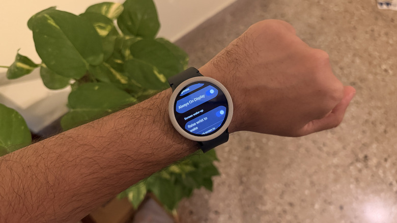Переключение «Всегда включенный дисплей» на Galaxy Watch 6