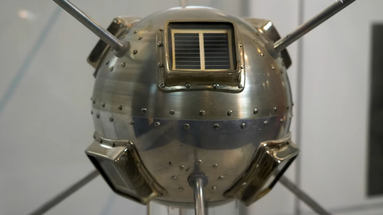 Точная копия спутника «Авангард-1».