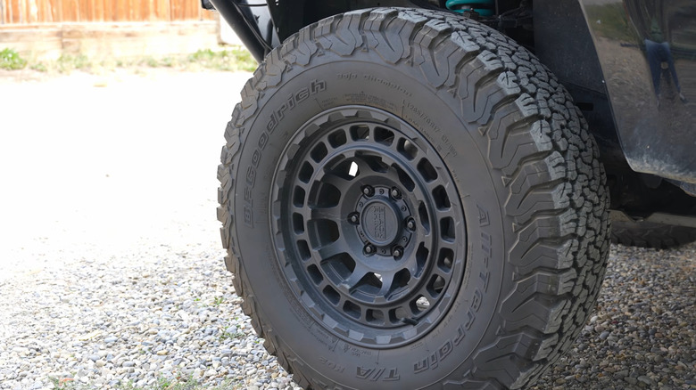Комплект шин BFGoodrich All-Terrain T/A KO2 на внедорожник