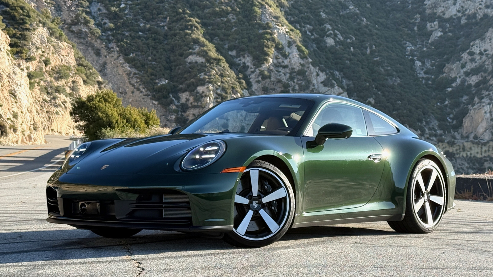 Заслуживает ли Porsche 911 своей репутации?