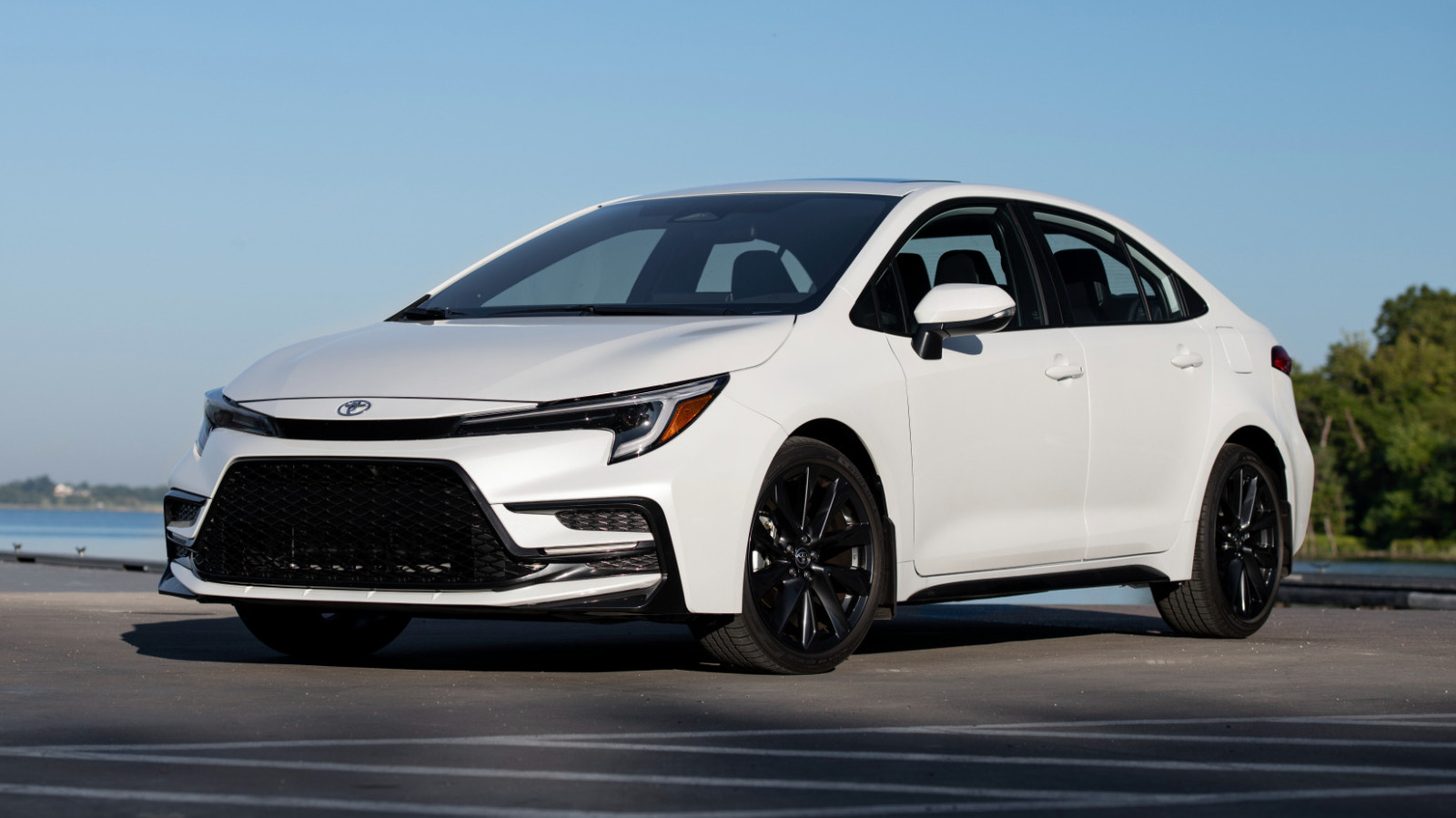 4 компактных автомобиля с рейтингом выше, чем у Toyota Corolla