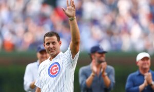 Экс-звезда Cubs Энтони Риццо добился хоумрана на трибунах Ригли Филд
