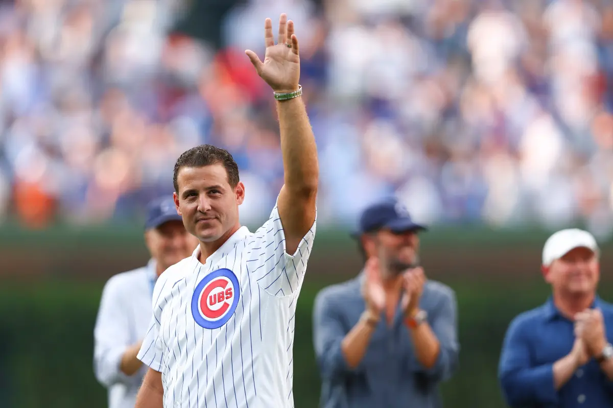 Экс-звезда Cubs Энтони Риццо добился хоумрана на трибунах Ригли Филд