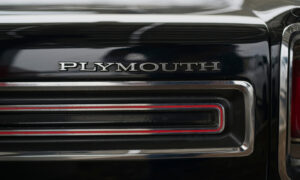Какой классический Mopar был назван «мощным джентльменским автомобилем» и что сделало его таким особенным?