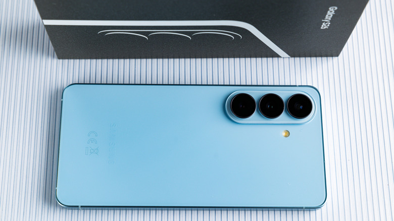 Samsung Galaxy S26 вне коробки