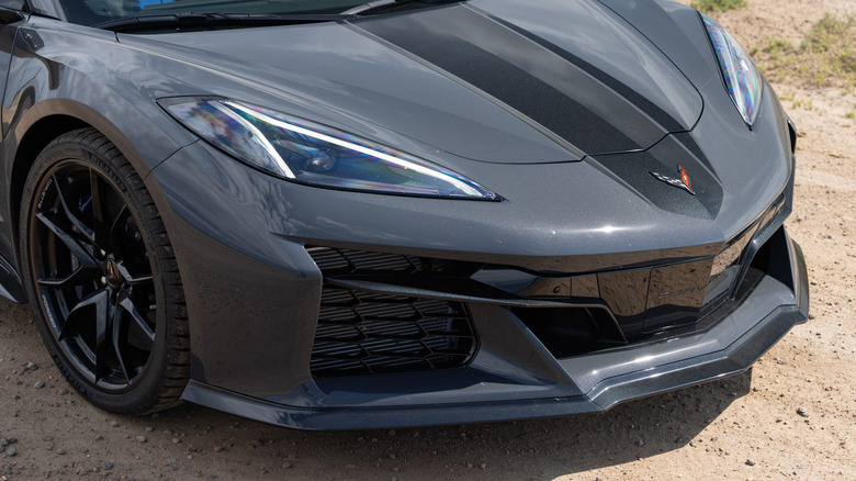 Детали передней части Chevrolet Corvette Grand Sport X 2027 года