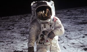 5 крупнейших естественных спутников в нашей Солнечной системе